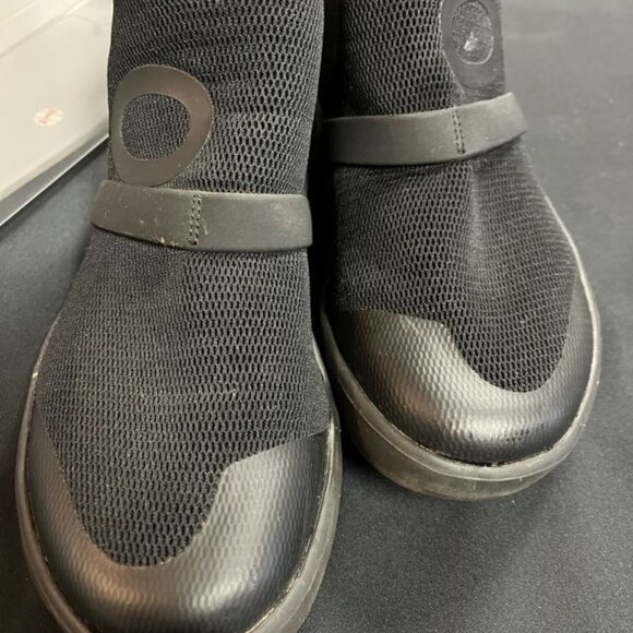 OOFOS Women's  Chukka Shoe - Black Sz. 8 - Picture 7 of 13